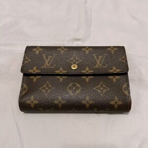 Louis Vuitton International Wallet